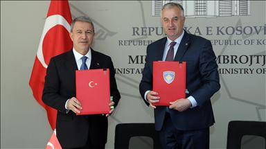 Kosova dhe Turqia nënshkruan marrëveshje në fushën e mbrojtjes