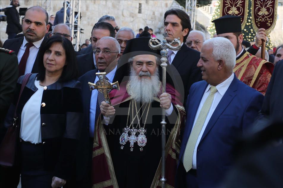 Kremtimi i Krishtlindjeve ortodokse në Betlehem